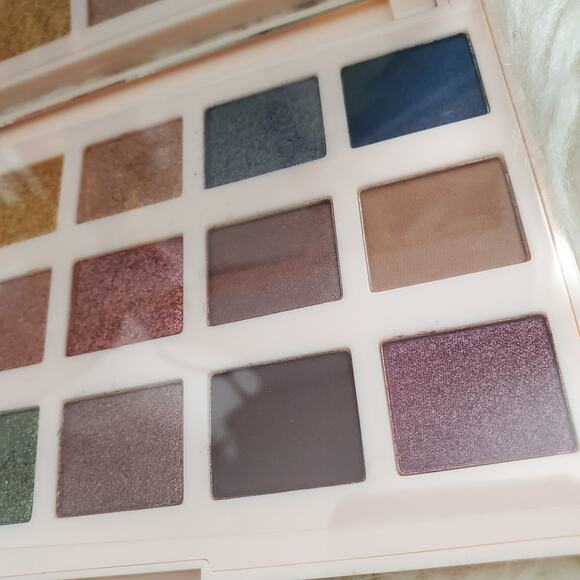Ciante London The Editors Palette Eyeshadow Palette - Picture 6 of 6